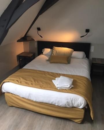 Le Relais Hotel Saint-Quentin-les-Anges Luaran gambar