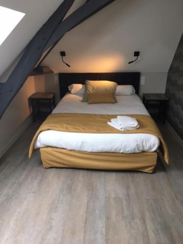 Le Relais Hotel Saint-Quentin-les-Anges Luaran gambar