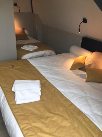Le Relais Hotel Saint-Quentin-les-Anges Luaran gambar