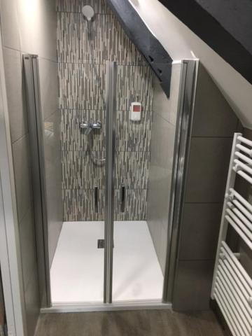 Le Relais Hotel Saint-Quentin-les-Anges Luaran gambar